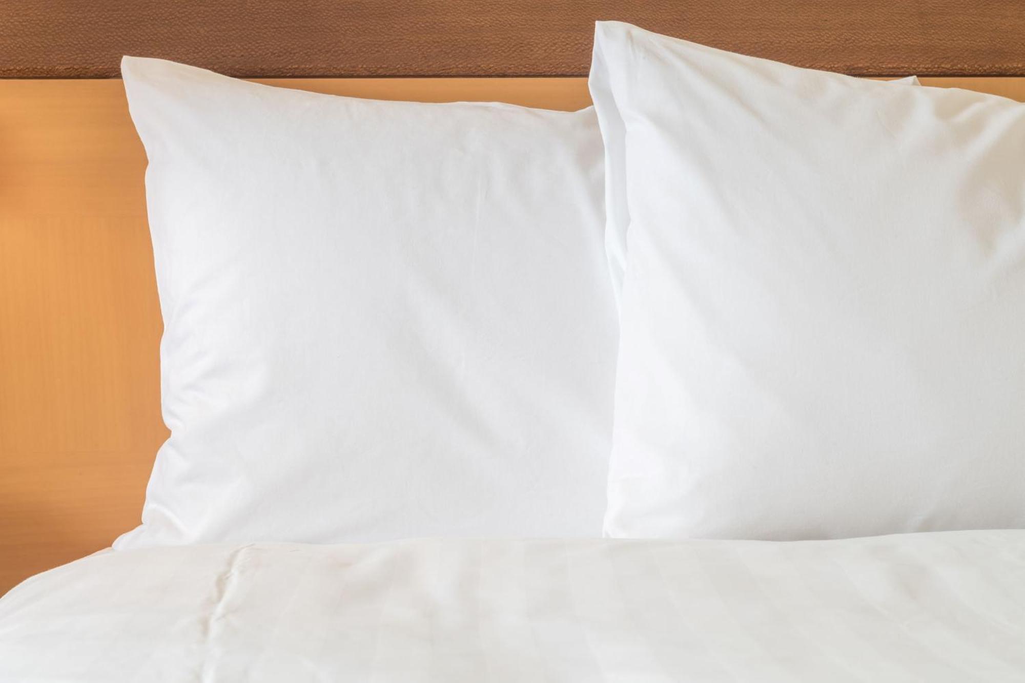 Holiday Inn Express Newport By Ihg Номер фото